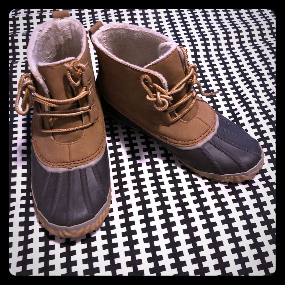 Duck boots